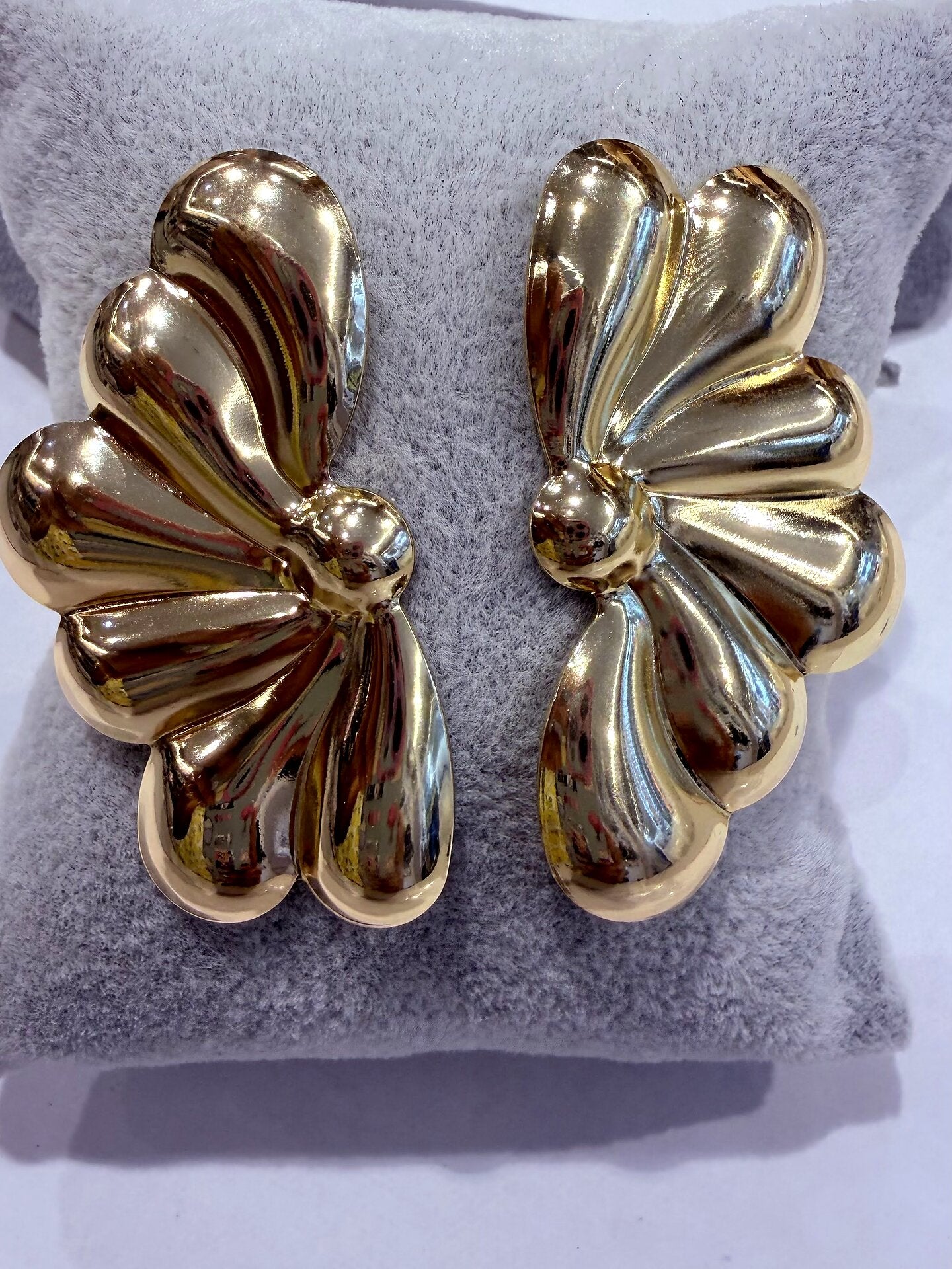 Daisy Glow Golden Earrings