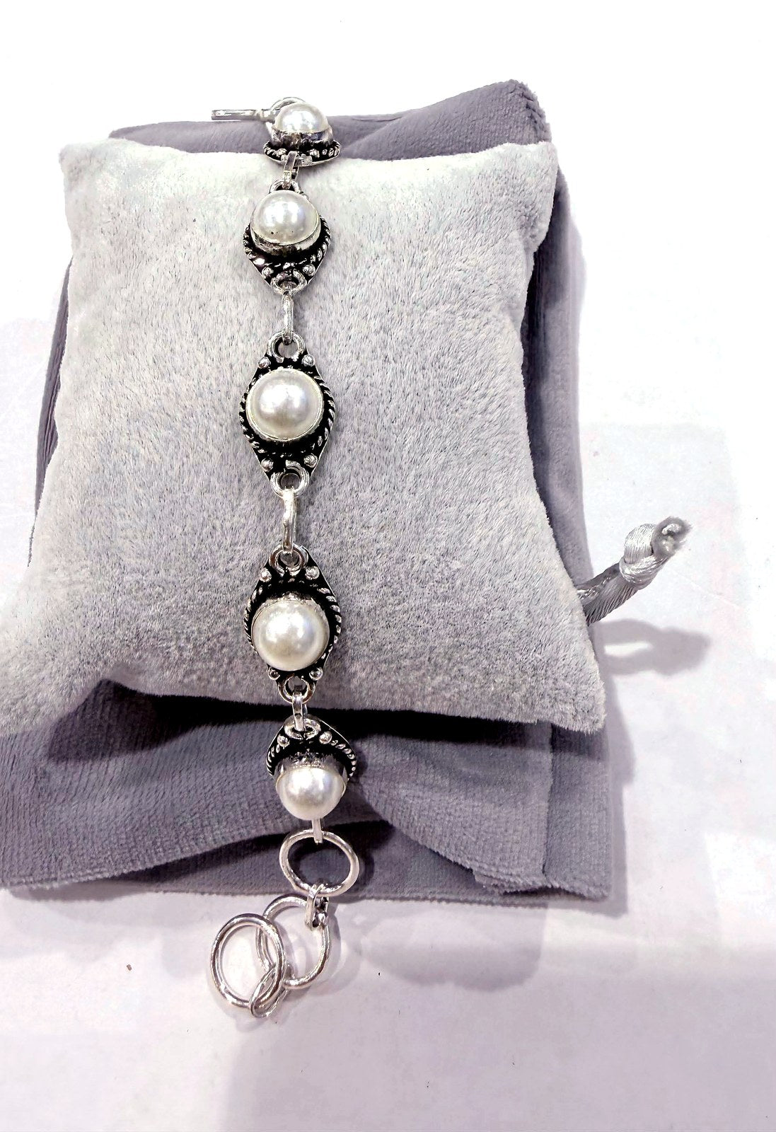 Pearl bracelete